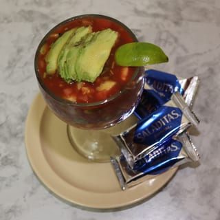 Shrimp cocktail/coctel de camaron